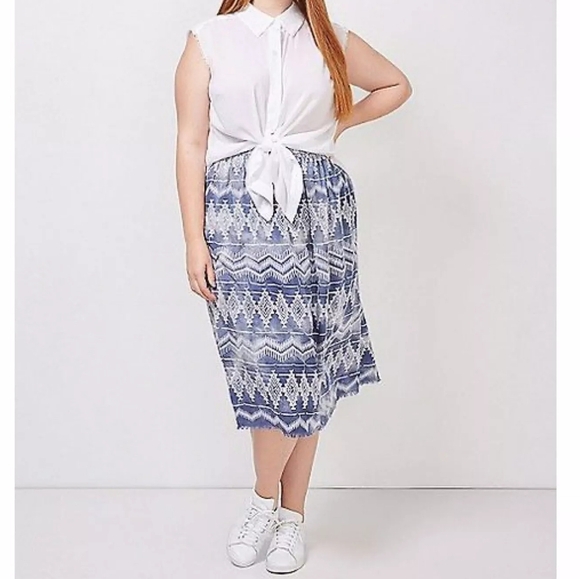 💚 3 For $15 💚LANE BRAYANT Embroidered 6th & LANE Blue White Skirt - SIZE 10/12 - Picture 3 of 4